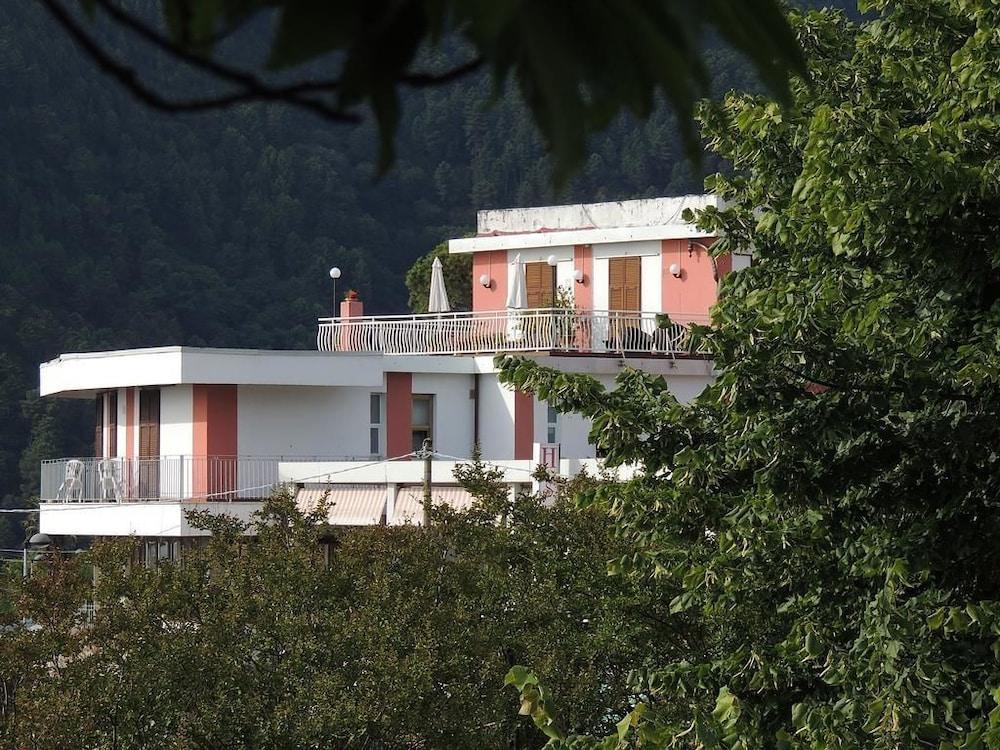 Albergo San Carlo Massa  Exteriér fotografie